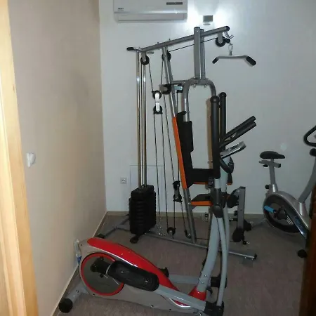 Raj 5 Apartment *